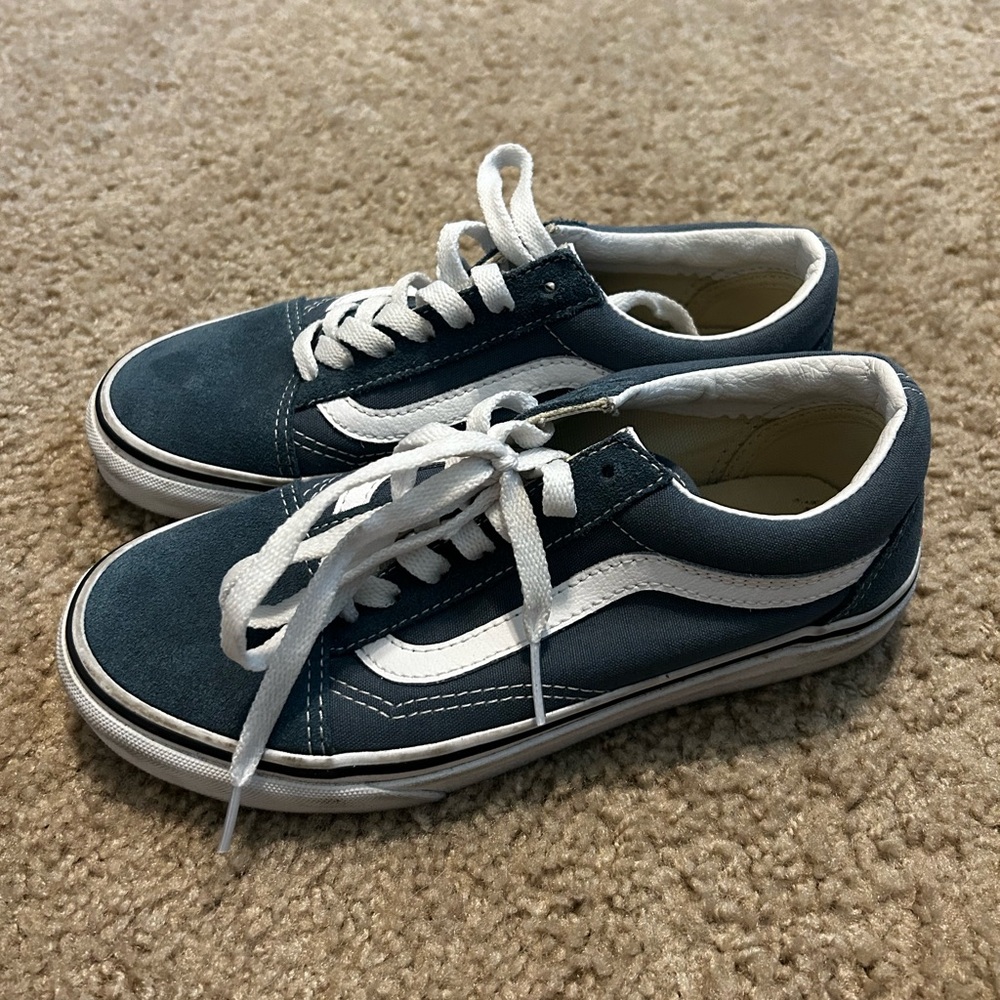 Vans - Picture 3 of 5